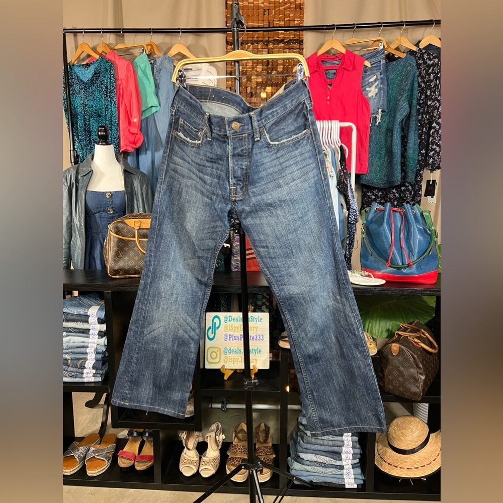 Hollister Boomer Low Slim Rise Boot Cut 31 x 32 Medium Wash Denim